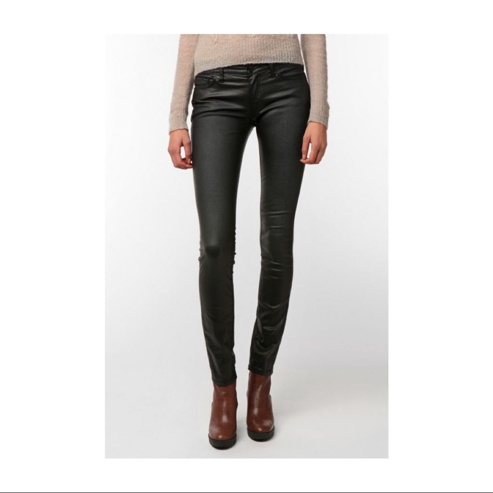 BDG Cigarette Mid Rise Jeans Coated Black 26W